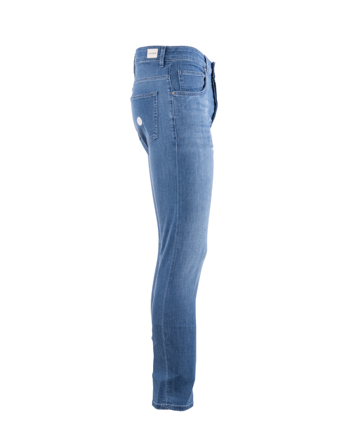 shop DON THE FULLER  Jeans: Don The Fuller jeans "Yaren".
Vestibilità affusolata.
Lavaggio azzurro.
Bottone oro-rosa, etichetta in pelle ricamata, cuciture e punti gialli, leggera carteggiatura.
Composizione: 98,5% Cotone, 1,5% Elastan.
Made in Italy.. YAREN M2S5009-D number 3094397